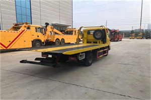 耿马非事故拖车